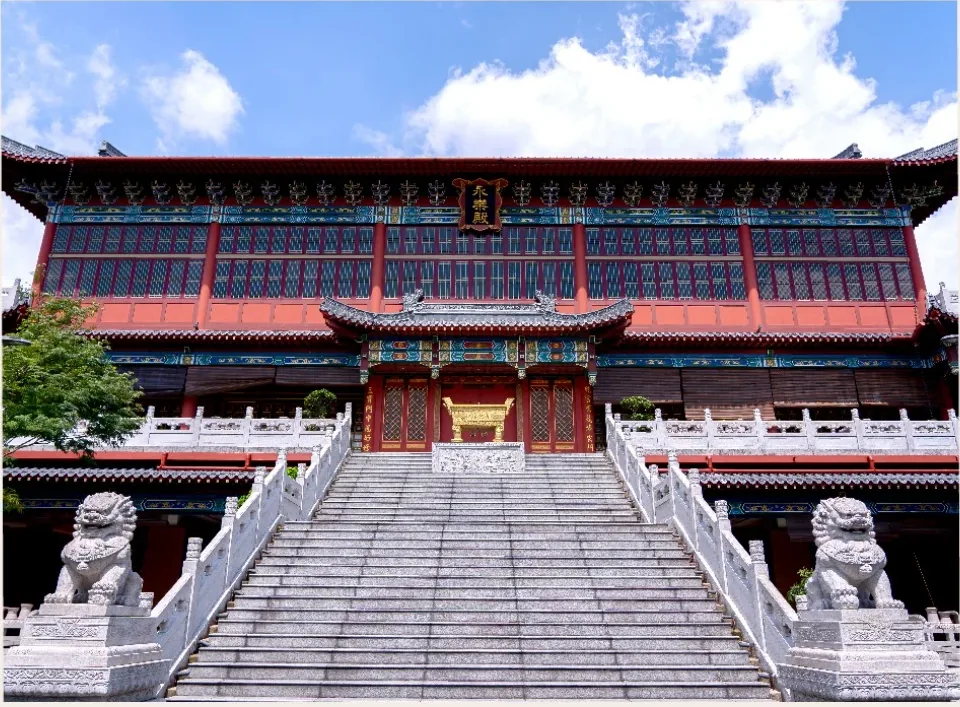 Front staircase and Yongle Hall facade at Ming Palace, Nirvana Shah Alam